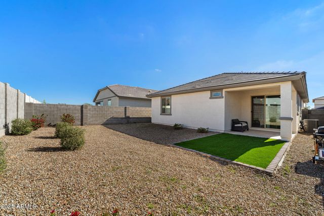 18348 W JESSIE Lane, Surprise, AZ 85387