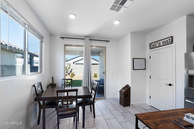 18348 W JESSIE Lane, Surprise, AZ 85387