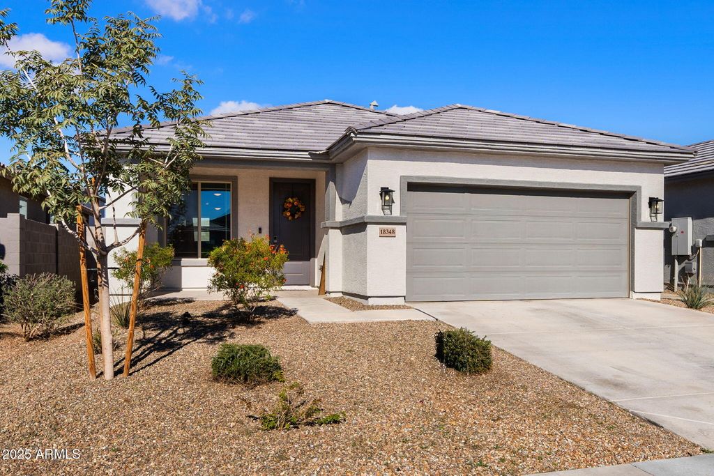 18348 W JESSIE Lane, Surprise, AZ 85387