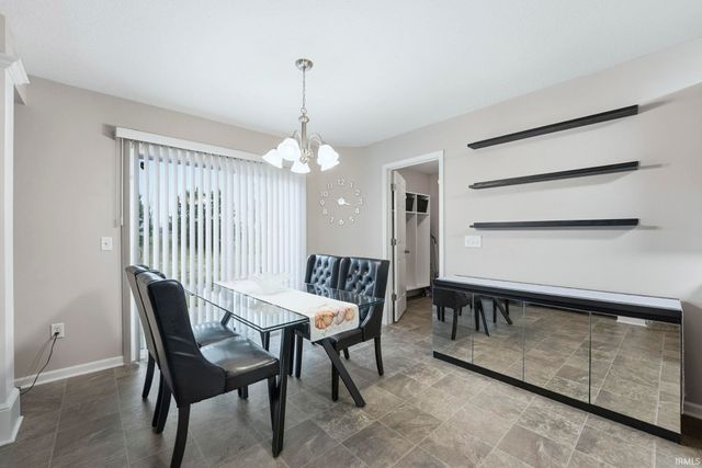 7913 Maysfield Hill, Fort Wayne, IN 46835