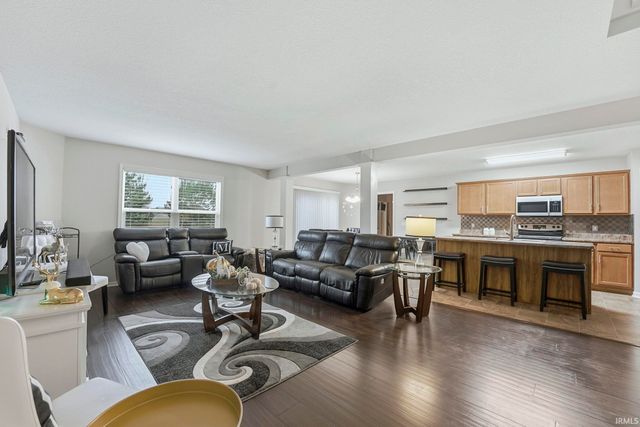 7913 Maysfield Hill, Fort Wayne, IN 46835