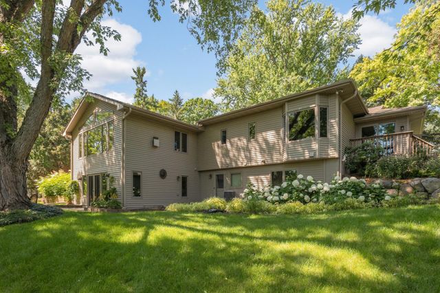 2120 Queensland Lane N, Plymouth, MN 55447