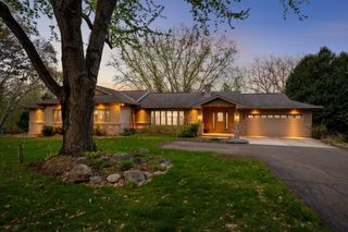 2120 Queensland Lane N, Plymouth, MN 55447