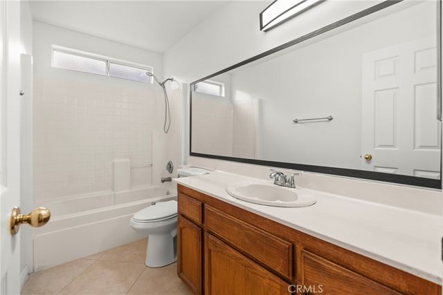 6200 Trinidad Court, Bakersfield, CA 93313