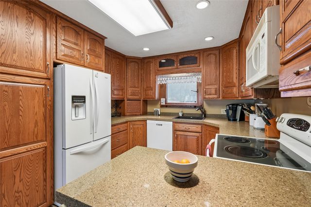 1118 Woodland Drive, Newton, IA 50208