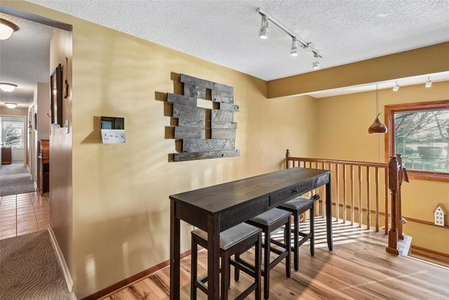 1118 Woodland Drive, Newton, IA 50208