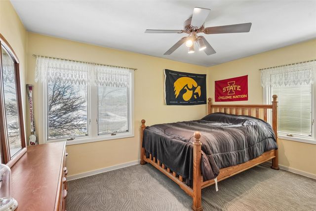 1118 Woodland Drive, Newton, IA 50208