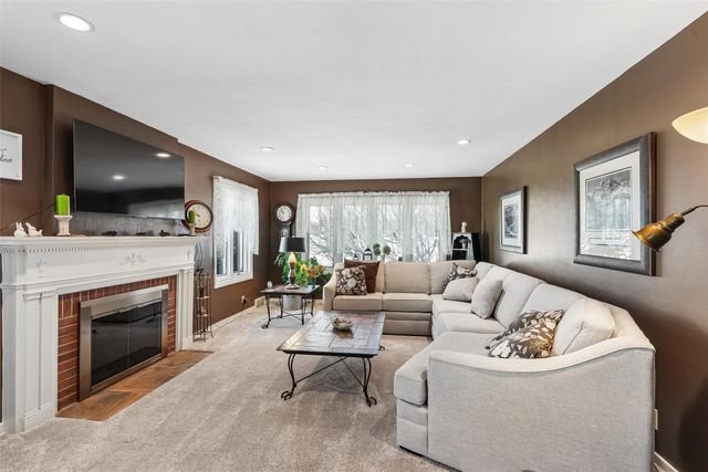 1118 Woodland Drive, Newton, IA 50208