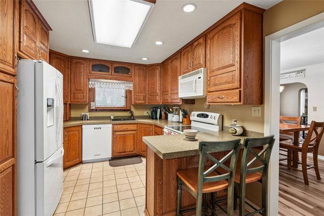 1118 Woodland Drive, Newton, IA 50208