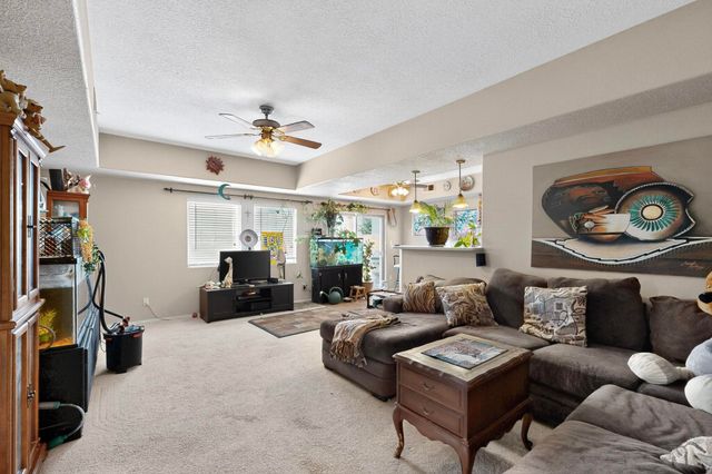 6356 AZALEAS Road NW, Albuquerque, NM 87114