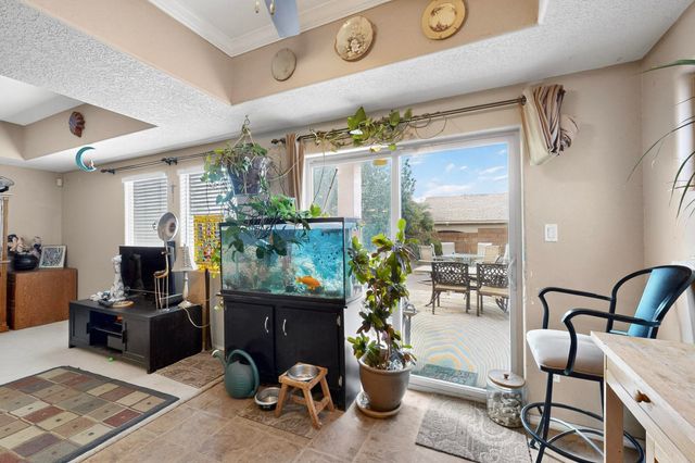 6356 AZALEAS Road NW, Albuquerque, NM 87114