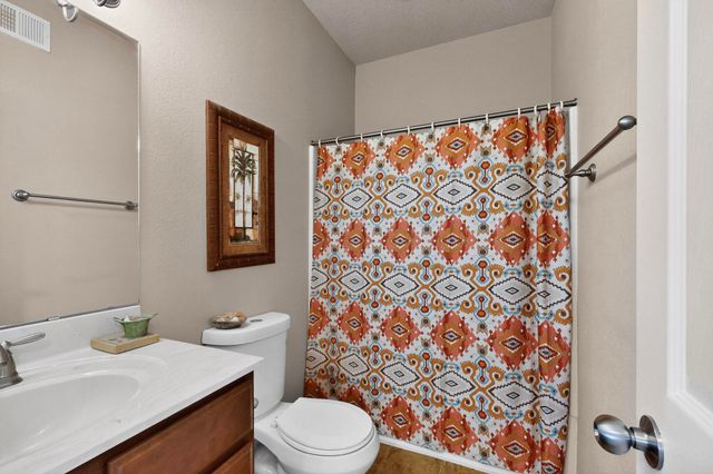 6356 AZALEAS Road NW, Albuquerque, NM 87114