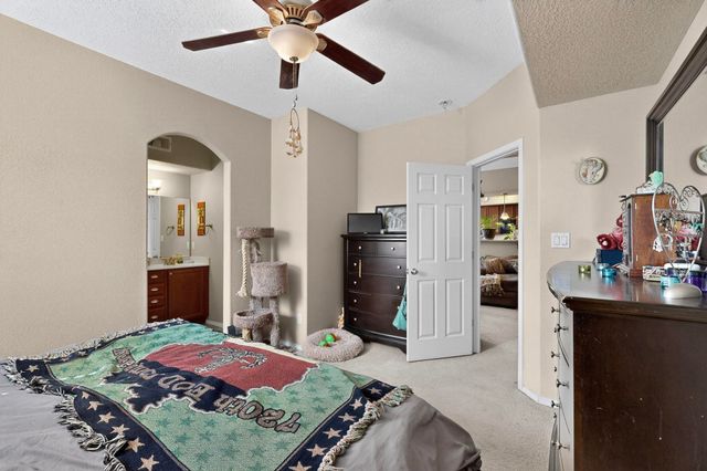 6356 AZALEAS Road NW, Albuquerque, NM 87114