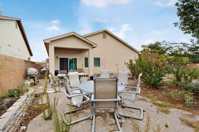 6356 AZALEAS Road NW, Albuquerque, NM 87114