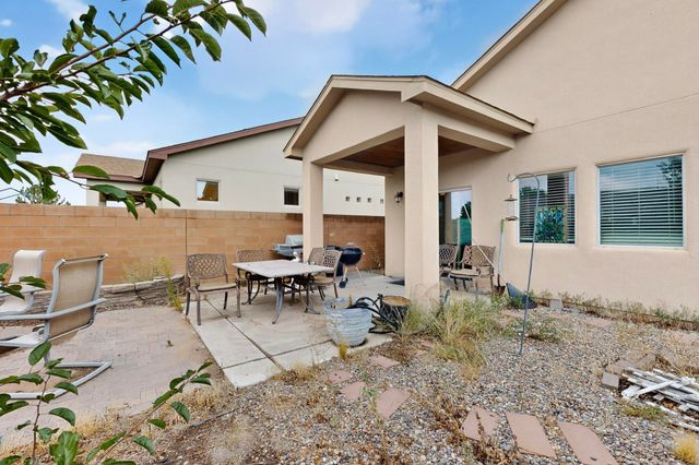 6356 AZALEAS Road NW, Albuquerque, NM 87114