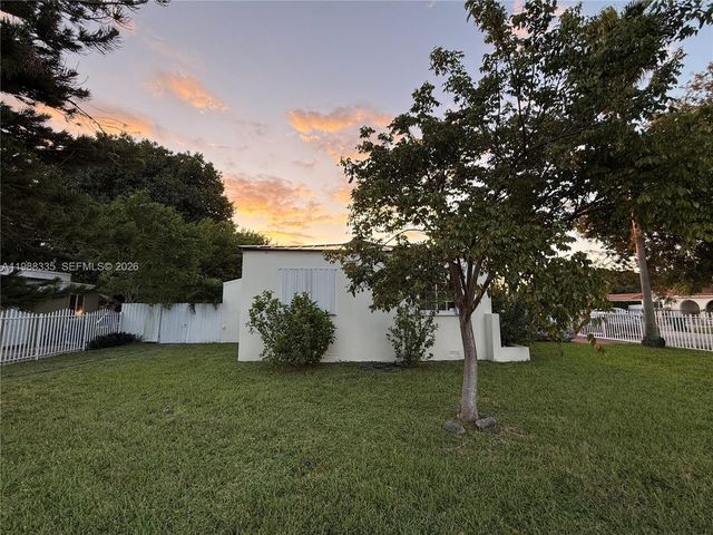 6300 NW 2nd St, Miami, FL 33126