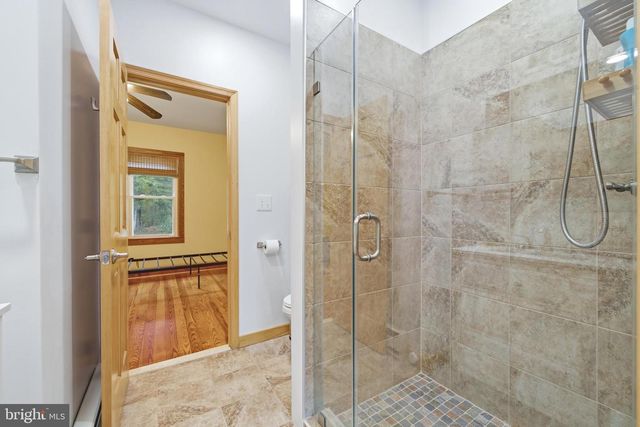527 PANHANDLE RD, Bentonville, VA 22610