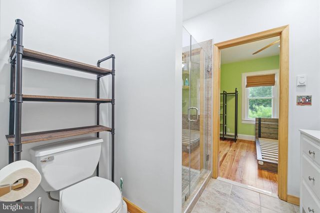 527 PANHANDLE RD, Bentonville, VA 22610