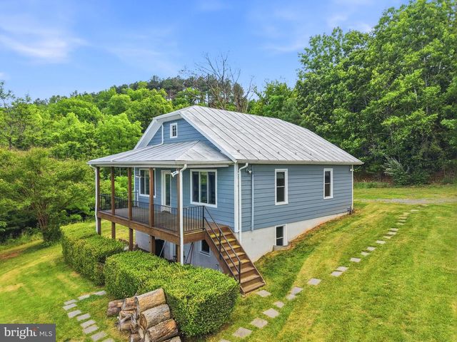 527 PANHANDLE RD, Bentonville, VA 22610
