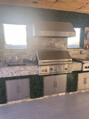 10331 NW 64th Ln 10331, Doral, FL 33178