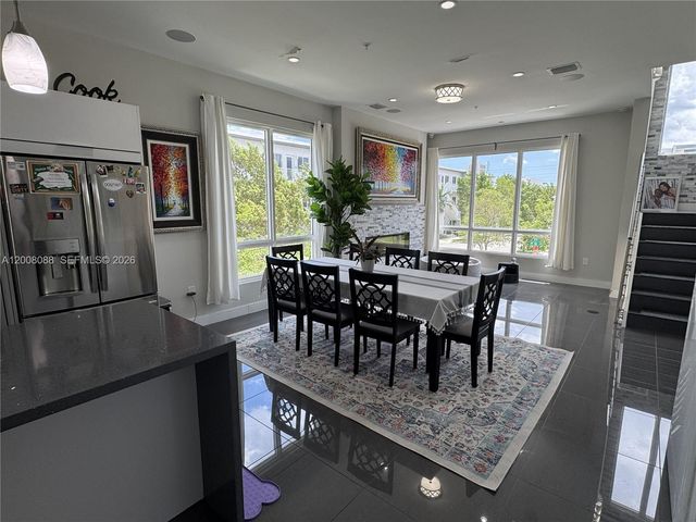 10331 NW 64th Ln 10331, Doral, FL 33178