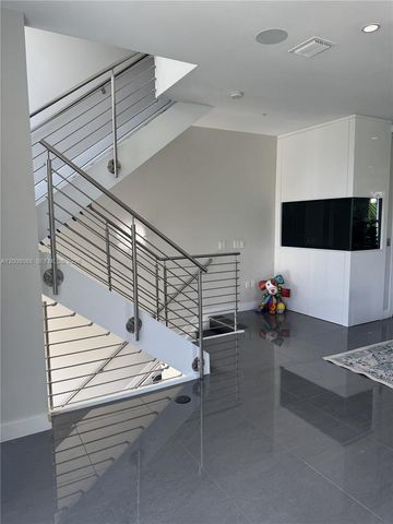 10331 NW 64th Ln 10331, Doral, FL 33178