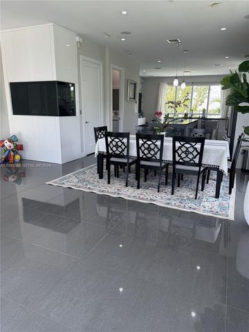 10331 NW 64th Ln 10331, Doral, FL 33178