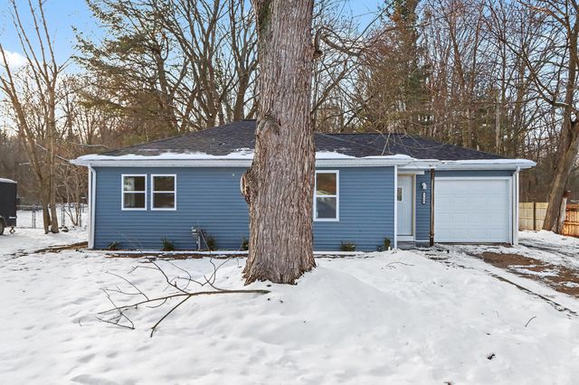 9624 S Sprinkle Road, Portage, MI 49002