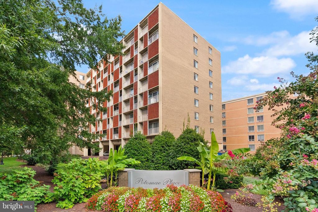 800 4TH ST SW #S712, Washington, DC 20024