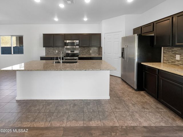 6555 E Brushback Loop, Tucson, AZ 85756