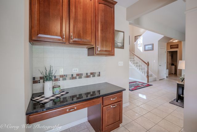 2872 Dartmouth Lane, West Dundee, IL 60118