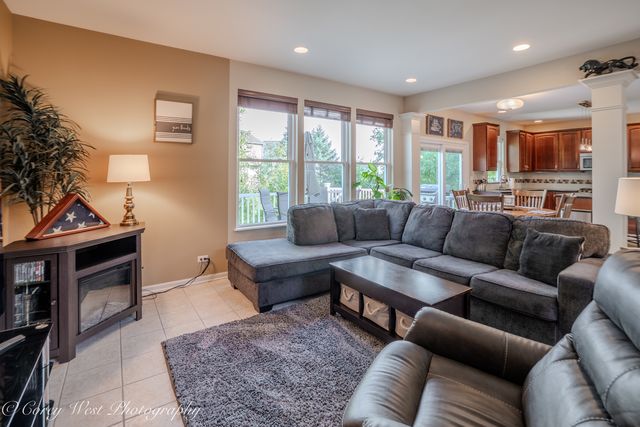 2872 Dartmouth Lane, West Dundee, IL 60118