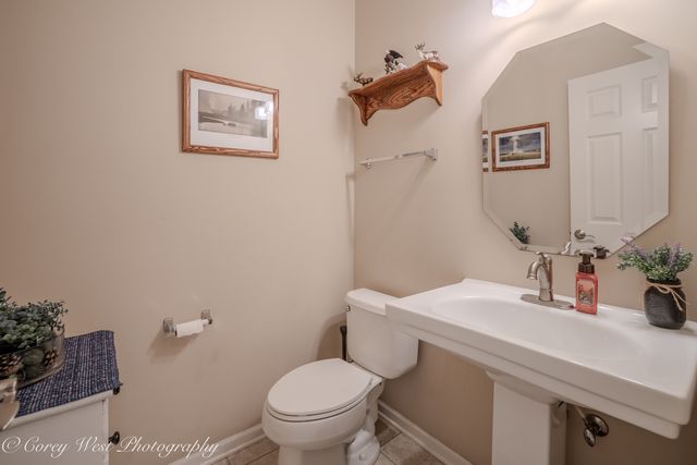 2872 Dartmouth Lane, West Dundee, IL 60118