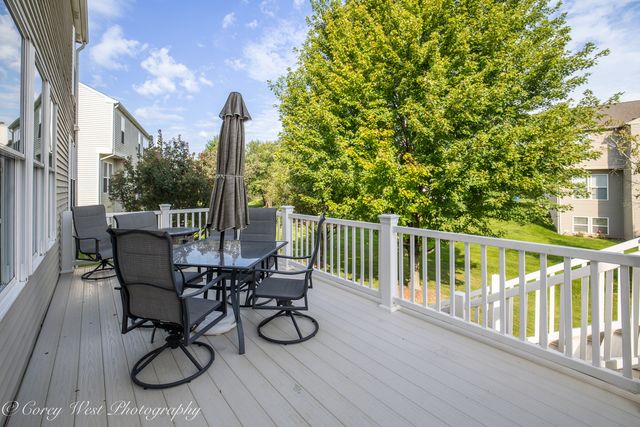 2872 Dartmouth Lane, West Dundee, IL 60118