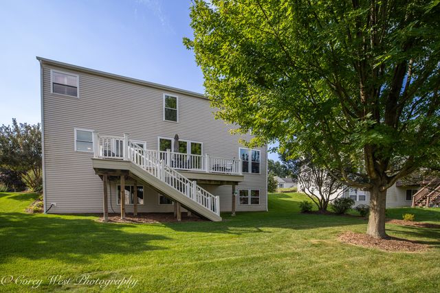 2872 Dartmouth Lane, West Dundee, IL 60118