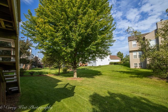 2872 Dartmouth Lane, West Dundee, IL 60118