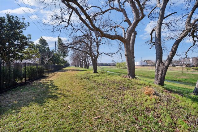 2106 Westshore Drive, Missouri City, TX 77459