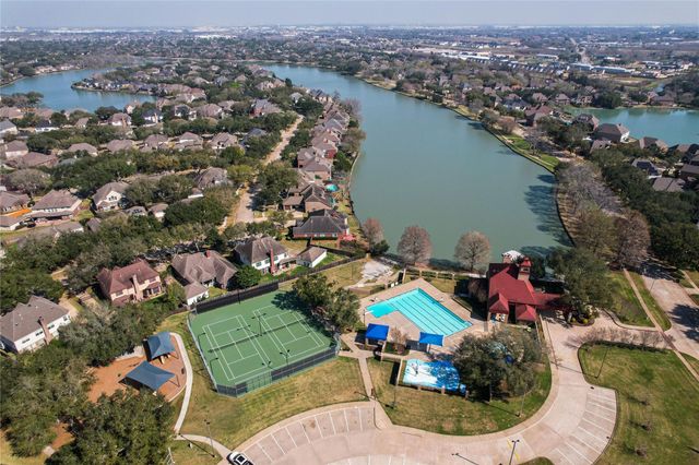 2106 Westshore Drive, Missouri City, TX 77459