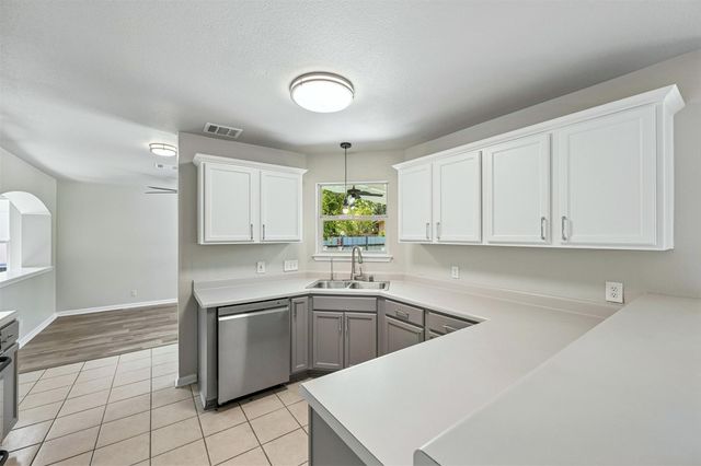 607 Sparkling Brook LN, Leander, TX 78641