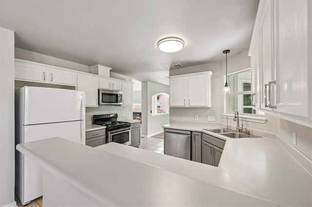 607 Sparkling Brook LN, Leander, TX 78641