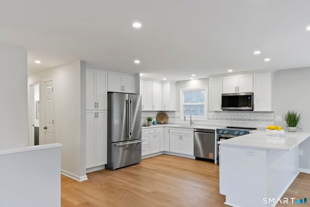 417 Buttonball Lane, Glastonbury, CT 06033