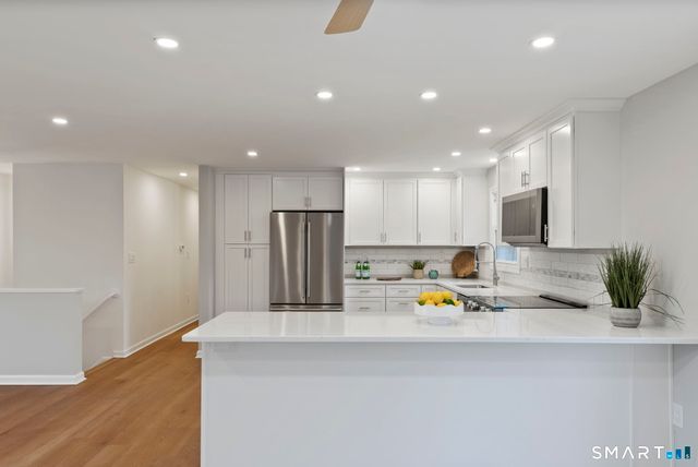 417 Buttonball Lane, Glastonbury, CT 06033