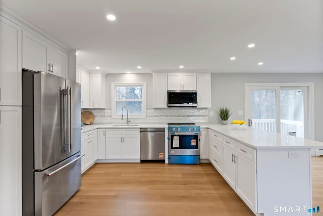 417 Buttonball Lane, Glastonbury, CT 06033