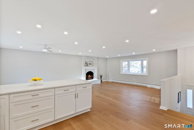 417 Buttonball Lane, Glastonbury, CT 06033