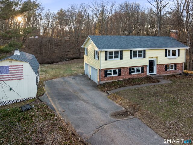 417 Buttonball Lane, Glastonbury, CT 06033