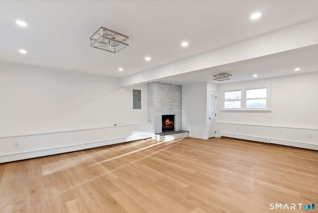 417 Buttonball Lane, Glastonbury, CT 06033