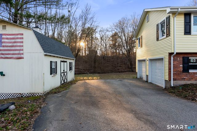 417 Buttonball Lane, Glastonbury, CT 06033