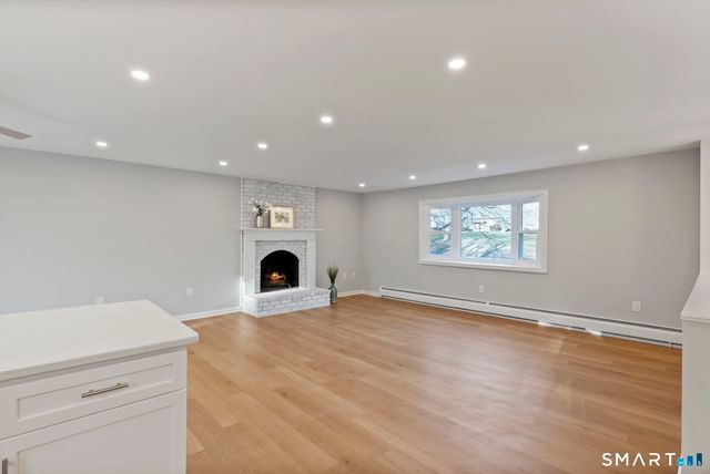 417 Buttonball Lane, Glastonbury, CT 06033