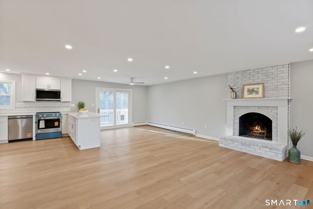 417 Buttonball Lane, Glastonbury, CT 06033