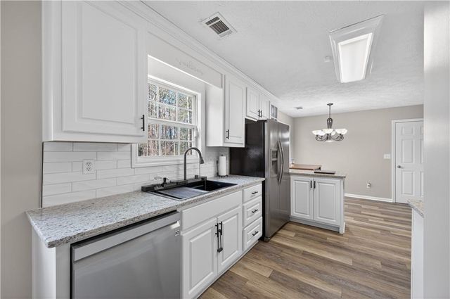 1453 Solomon Drive, Winder, GA 30680